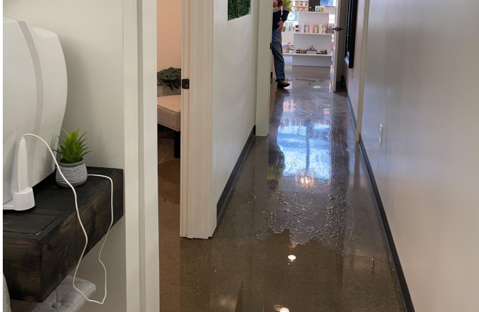 Business Water Leak - Concraft.